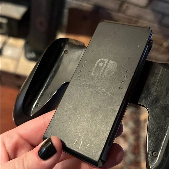 - OLED switch - Picture 2 of 3